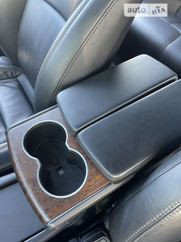 Лифтбек Tesla Model S 2017 в Ровно