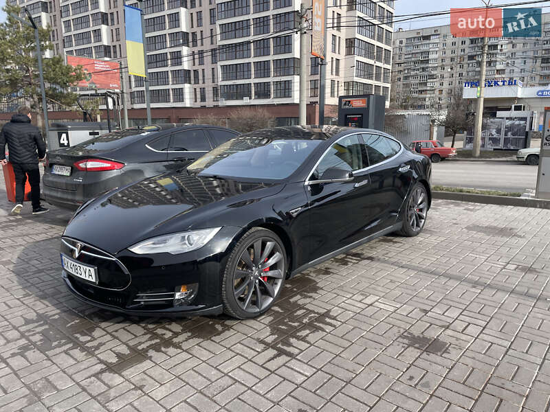 Лифтбек Tesla Model S 2014 в Харькове