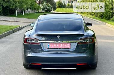 Ліфтбек Tesla Model S 2015 в Рівному