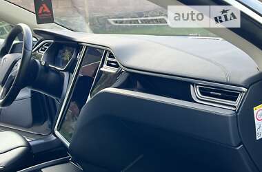 Ліфтбек Tesla Model S 2015 в Рівному