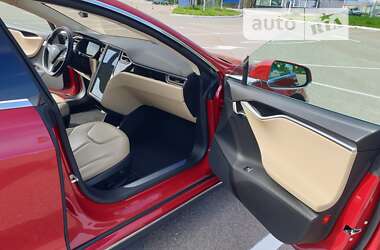 Лифтбек Tesla Model S 2015 в Житомире