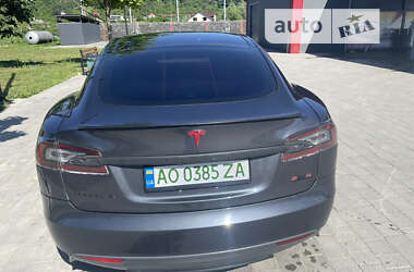 Лифтбек Tesla Model S 2015 в Виноградове