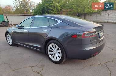 Лифтбек Tesla Model S 2016 в Одессе