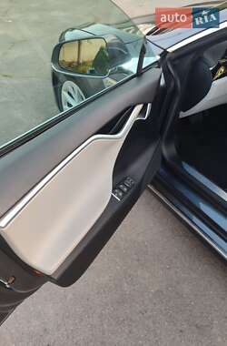 Лифтбек Tesla Model S 2016 в Одессе