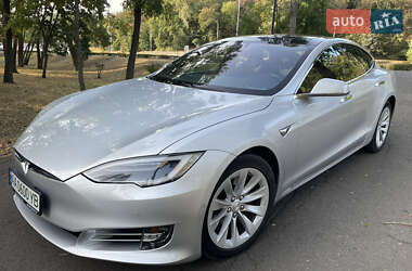 Лифтбек Tesla Model S 2018 в Василькове