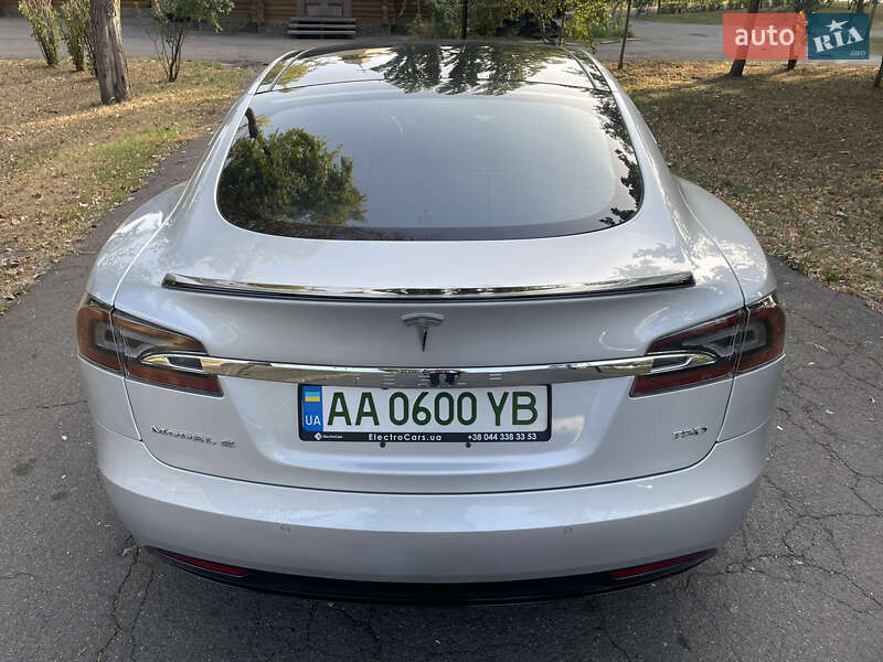 Лифтбек Tesla Model S 2018 в Василькове