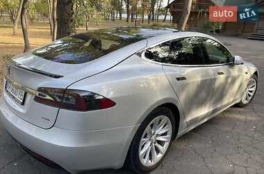 Лифтбек Tesla Model S 2018 в Василькове