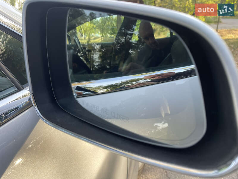Лифтбек Tesla Model S 2018 в Василькове