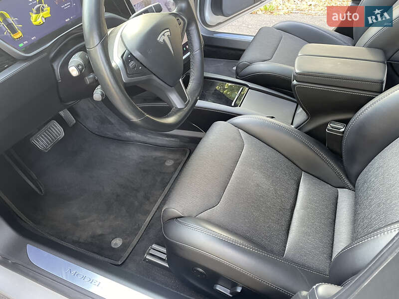 Лифтбек Tesla Model S 2018 в Василькове