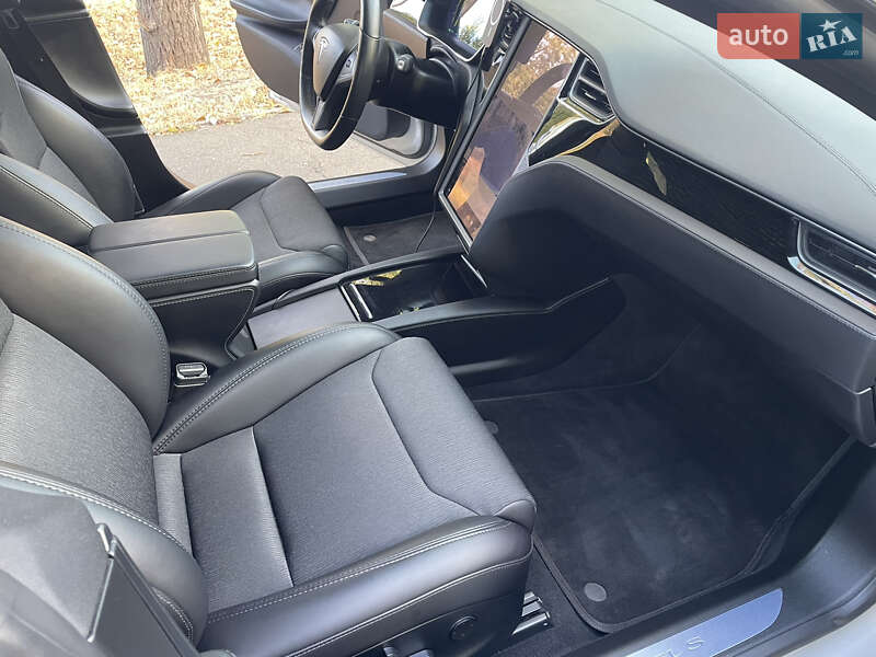 Лифтбек Tesla Model S 2018 в Василькове