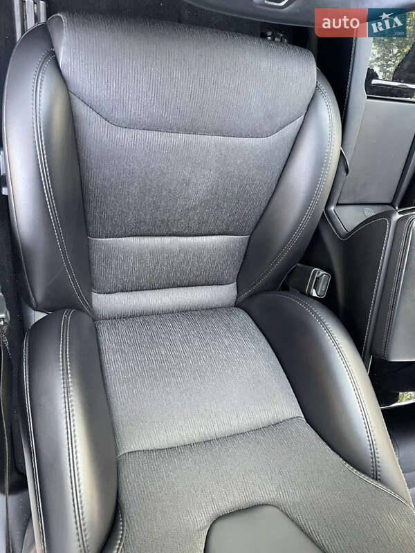 Лифтбек Tesla Model S 2018 в Василькове