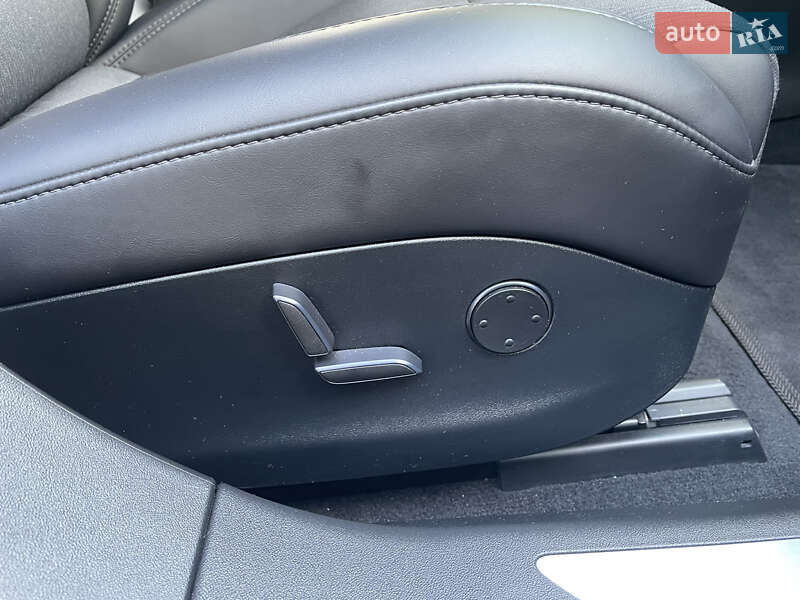 Лифтбек Tesla Model S 2018 в Василькове