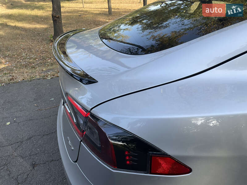 Ліфтбек Tesla Model S 2018 в Василькові