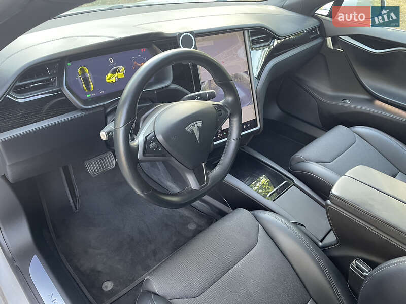 Лифтбек Tesla Model S 2018 в Василькове