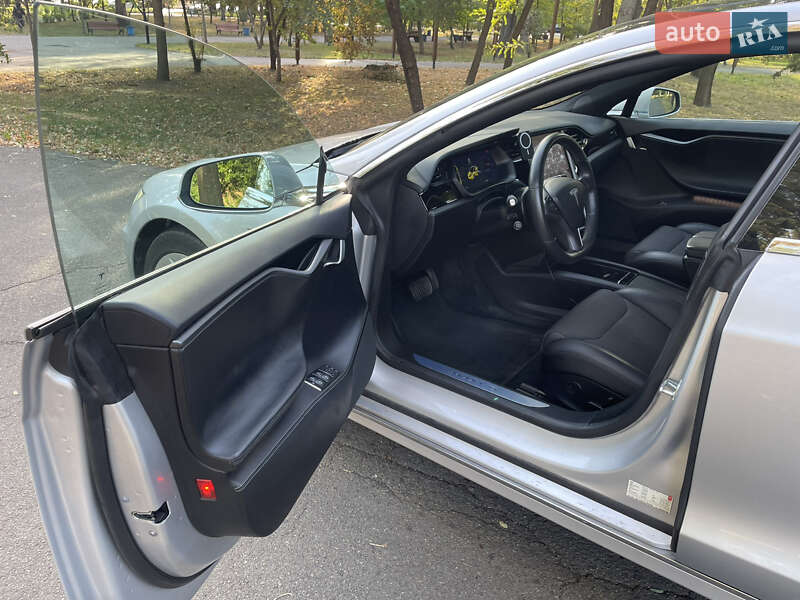 Ліфтбек Tesla Model S 2018 в Василькові