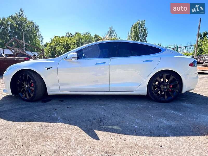 Ліфтбек Tesla Model S 2019 в Запоріжжі