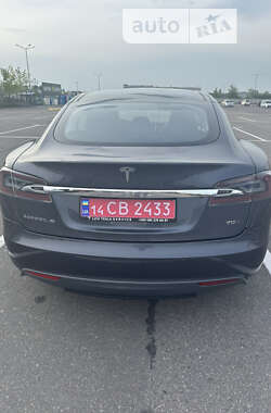 Лифтбек Tesla Model S 2015 в Львове