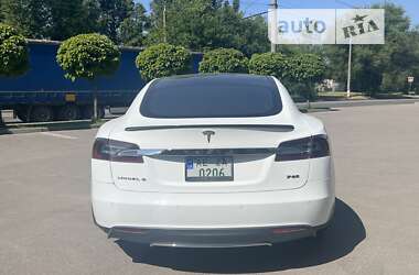 Ліфтбек Tesla Model S 2014 в Дніпрі