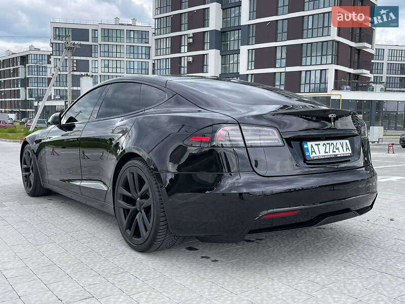 Лифтбек Tesla Model S 2022 в Львове