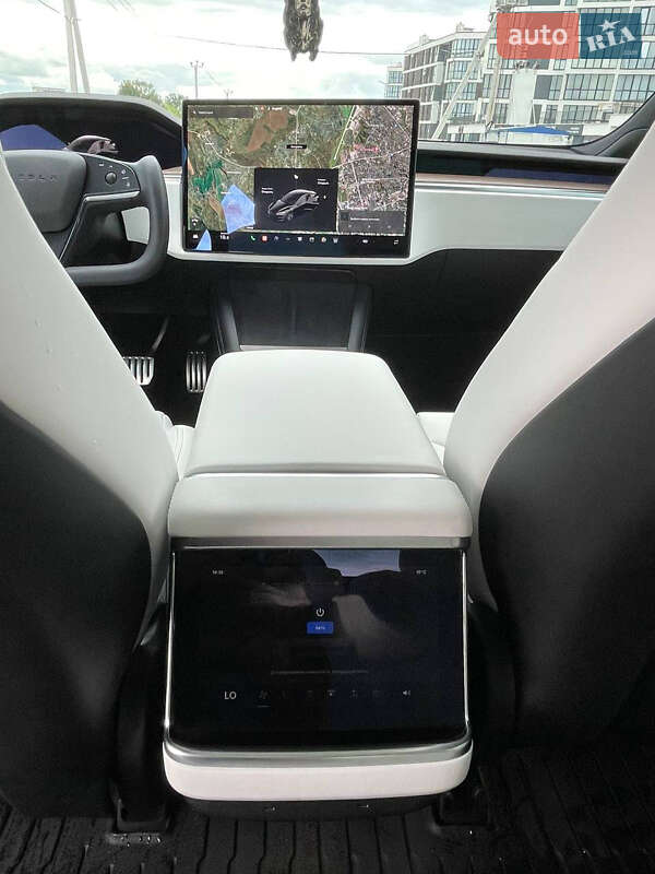 Лифтбек Tesla Model S 2022 в Львове