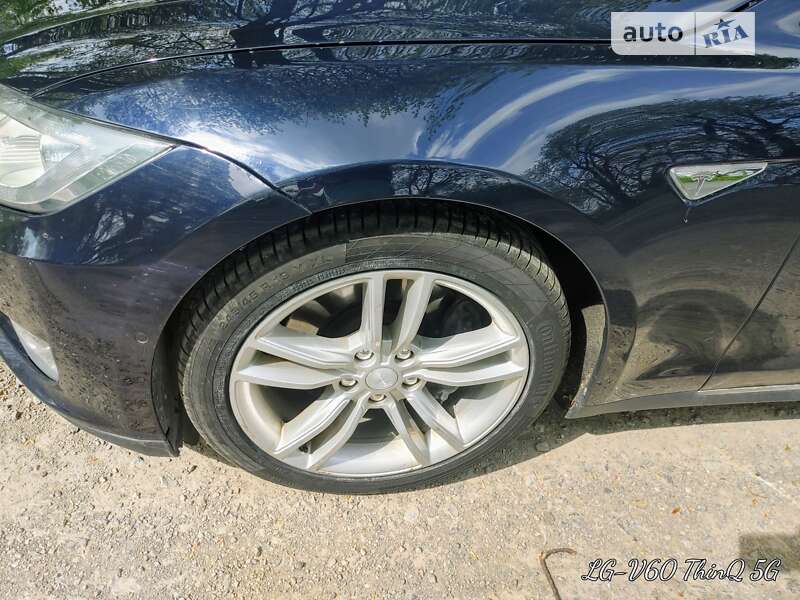 Ліфтбек Tesla Model S 2015 в Чемерівцях фото 26 Ліфтбек Tesla Model S 2015 в Чемерівцях