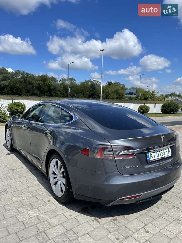 Лифтбек Tesla Model S 2014 в Ивано-Франковске