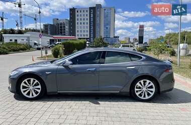 Лифтбек Tesla Model S 2014 в 