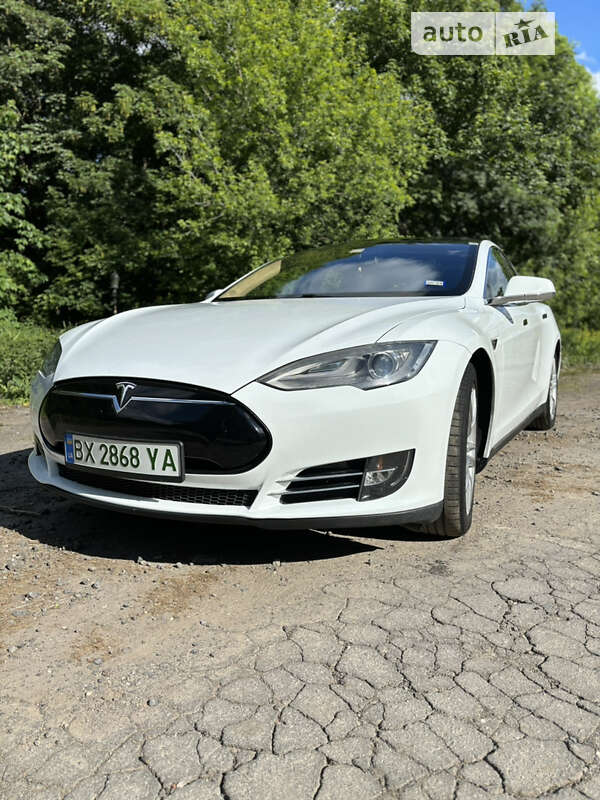 Лифтбек Tesla Model S 2013 в Хмельницком