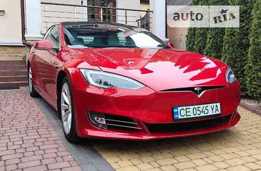 Лифтбек Tesla Model S 2018 в Черновцах