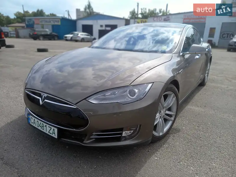 Tesla Model S