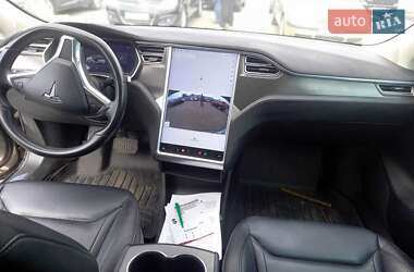 Лифтбек Tesla Model S 2016 в Черкассах