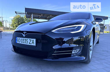 Лифтбек Tesla Model S 2017 в Виноградове