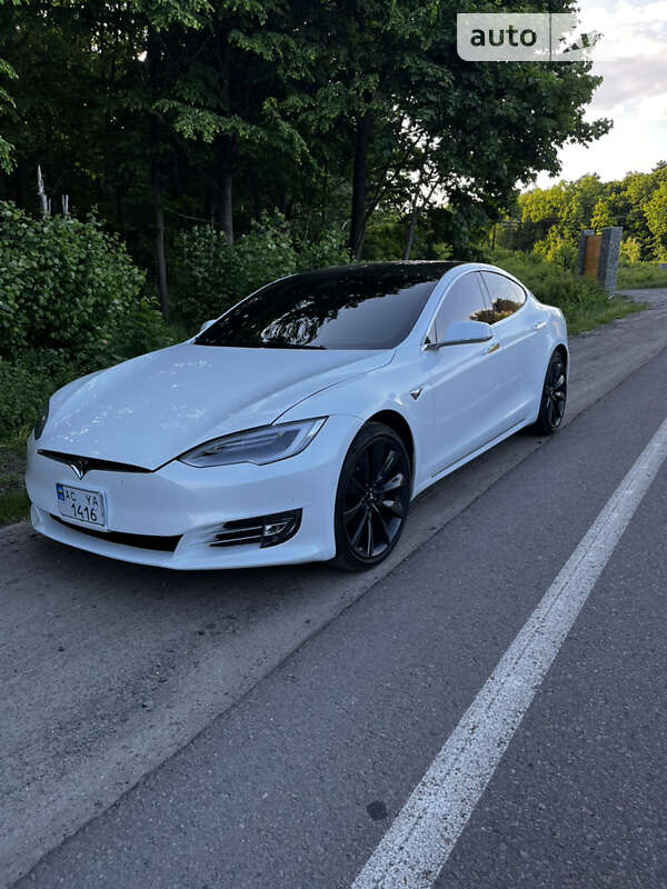 Лифтбек Tesla Model S 2019 в Тернополе