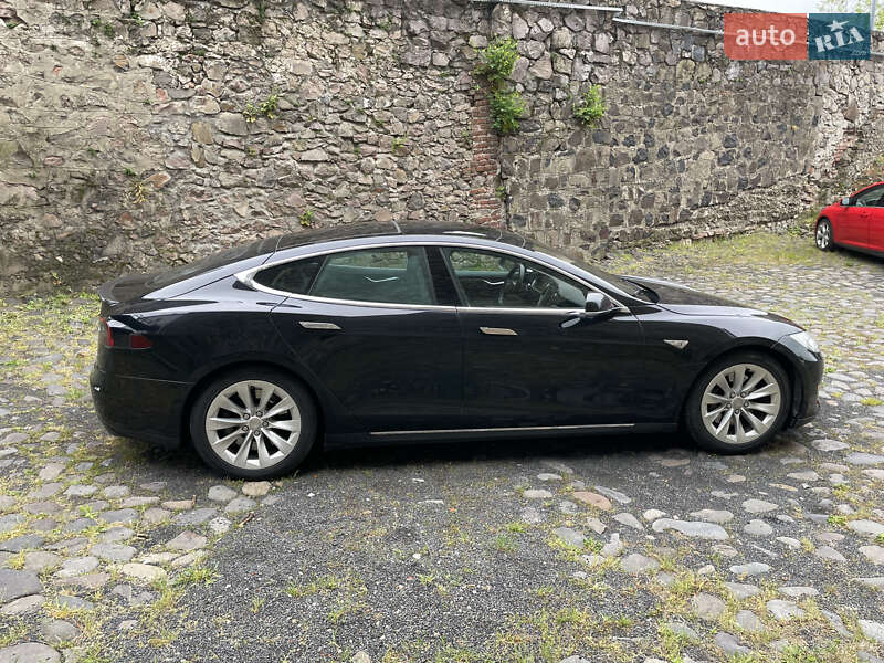 Ліфтбек Tesla Model S 2013 в Краматорську фото 9 Ліфтбек Tesla Model S 2013 в Краматорську