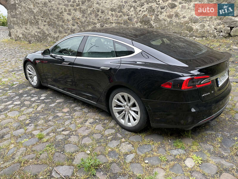 Ліфтбек Tesla Model S 2013 в Краматорську