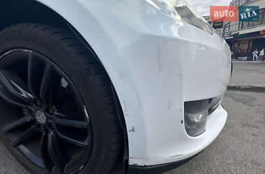 Ліфтбек Tesla Model S 2013 в Києві
