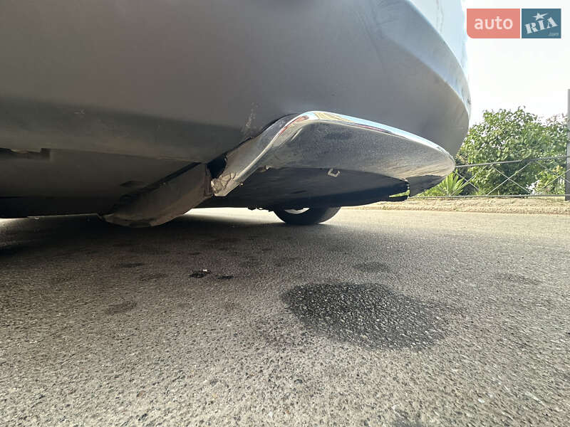 Лифтбек Tesla Model S 2013 в Киеве