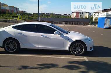 Лифтбек Tesla Model S 2014 в Ровно
