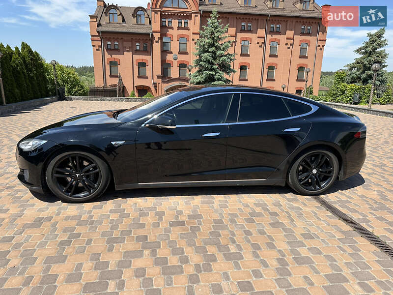 Лифтбек Tesla Model S 2014 в Белой Церкви