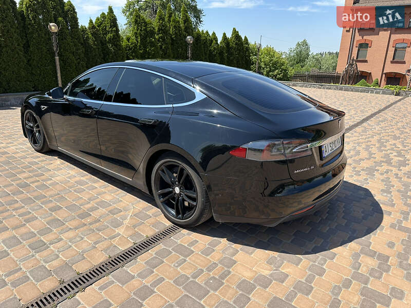 Лифтбек Tesla Model S 2014 в Белой Церкви