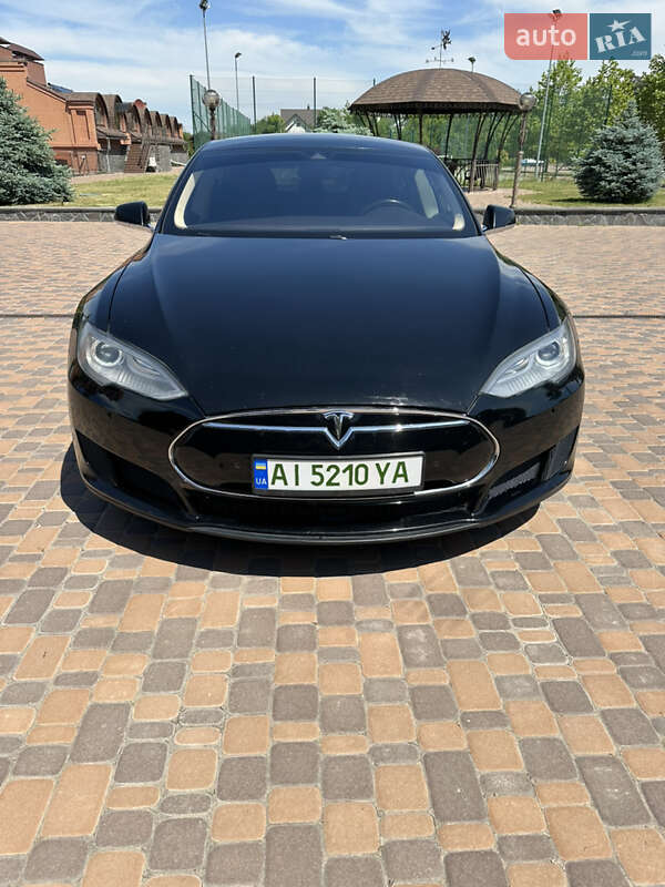 Лифтбек Tesla Model S 2014 в Белой Церкви