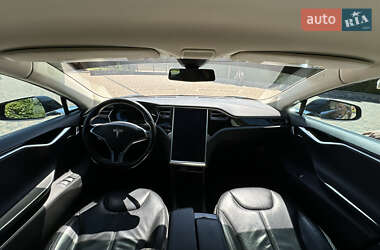 Лифтбек Tesla Model S 2014 в 