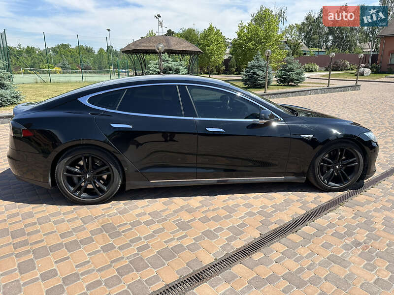 Лифтбек Tesla Model S 2014 в Белой Церкви