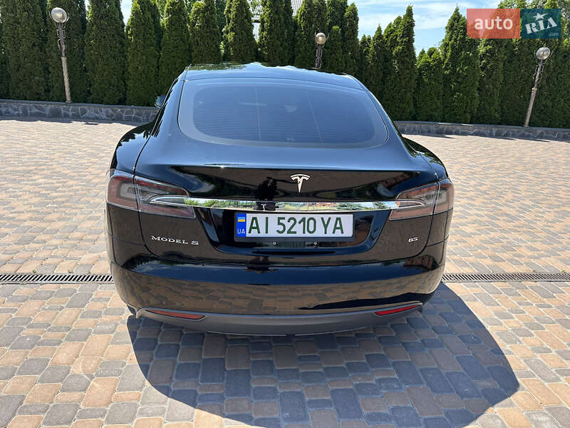 Лифтбек Tesla Model S 2014 в Белой Церкви