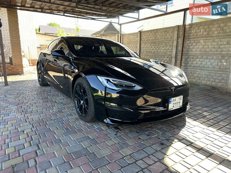Лифтбек Tesla Model S 2022 в Киеве