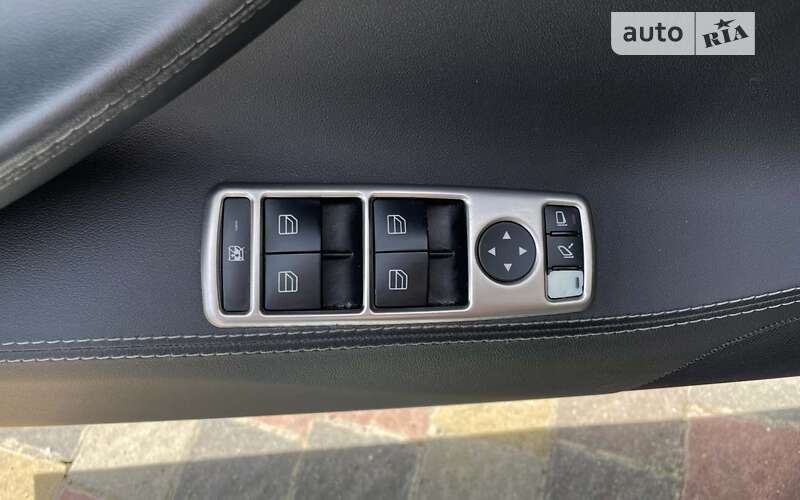 Лифтбек Tesla Model S 2014 в Стрые