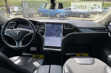 Лифтбек Tesla Model S 2014 в 