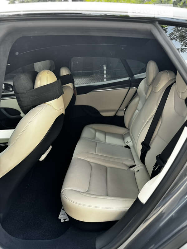 Лифтбек Tesla Model S 2021 в Одессе