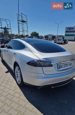 Ліфтбек Tesla Model S 2013 в Нововолинську