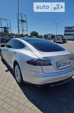 Лифтбек Tesla Model S 2013 в Нововолынске